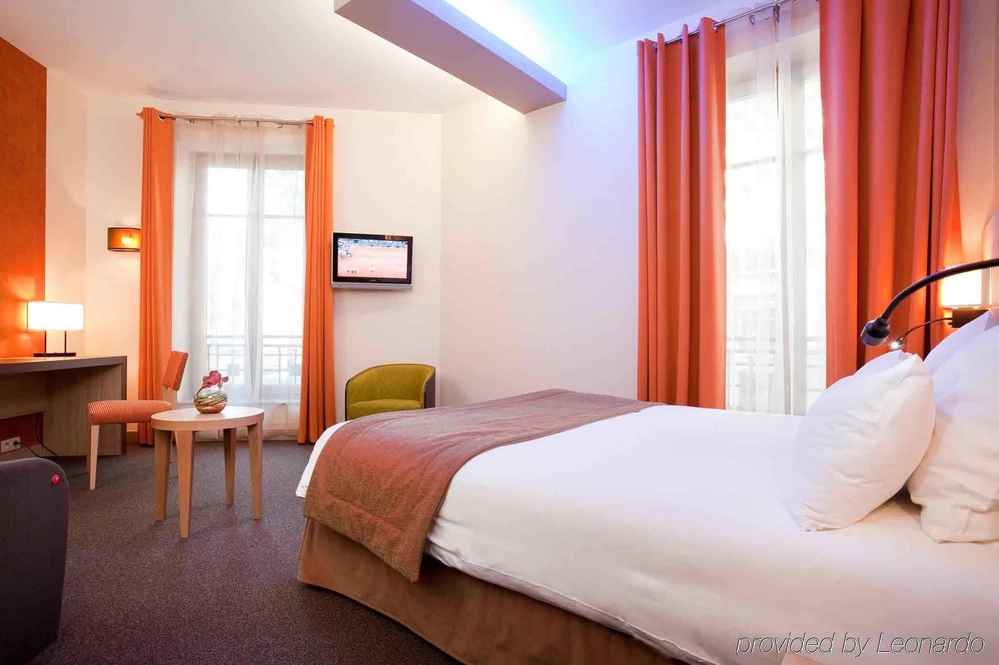 Mercure Lyon Centre Brotteaux Otel Oda fotoğraf